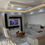 Cozy Apartment By Subway Station